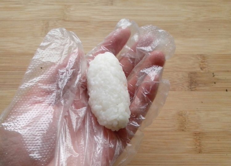肉松饭团步骤5