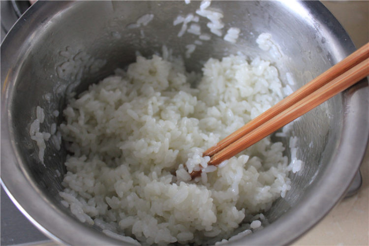 紫菜寿司卷步骤8