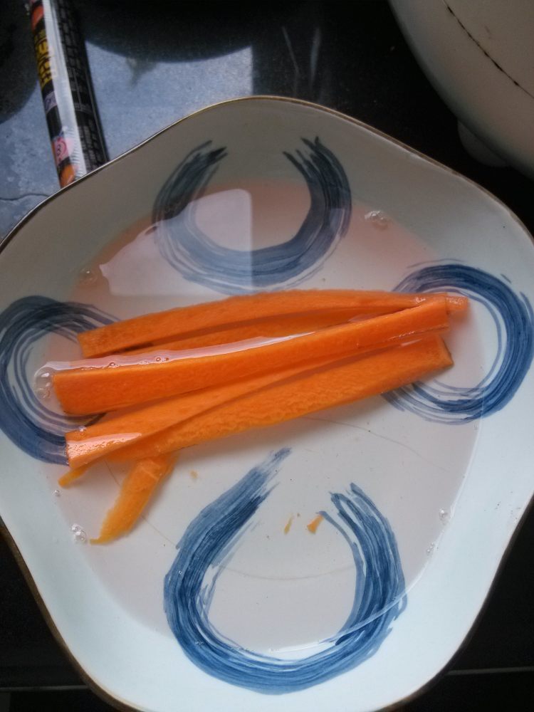 番茄沙拉寿司步骤4