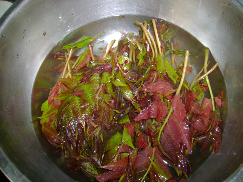 香椿肉丝馒头寿司步骤1