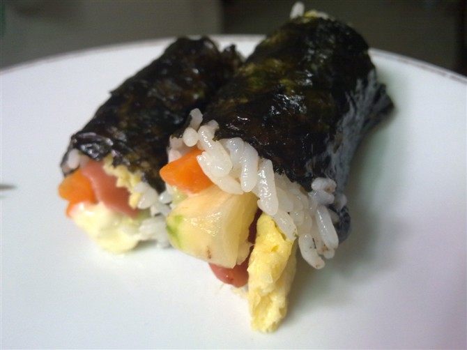 水果海鲜寿司步骤6