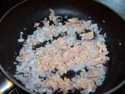 美味金枪鱼饭团步骤5