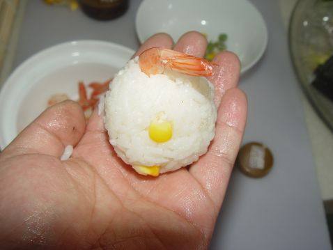 虾球寿司步骤5