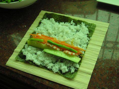 蔬菜虾寿司步骤6