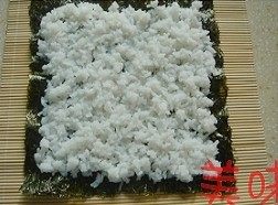 生菜沙拉寿司步骤1