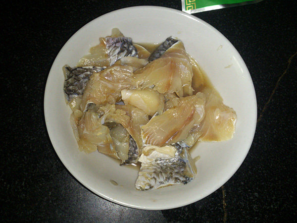 酸菜鲈鱼火锅步骤4