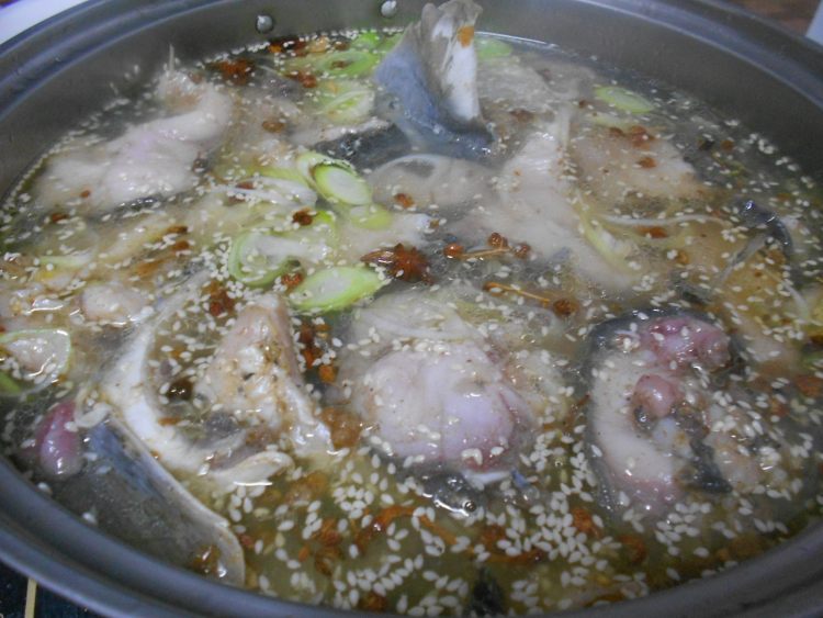 鲤鱼火锅步骤7