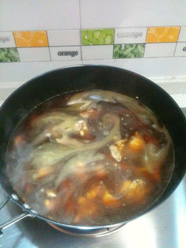 什锦菌菇土鸡火锅步骤12