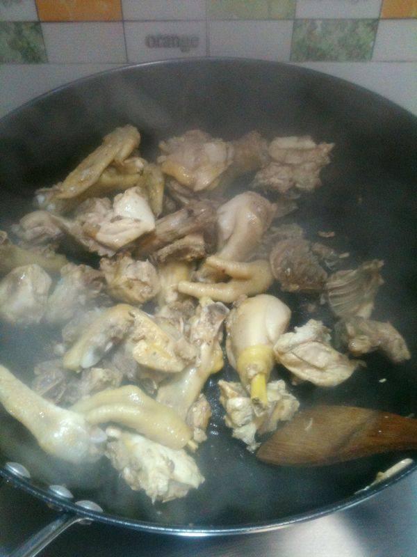 什锦菌菇土鸡火锅步骤8