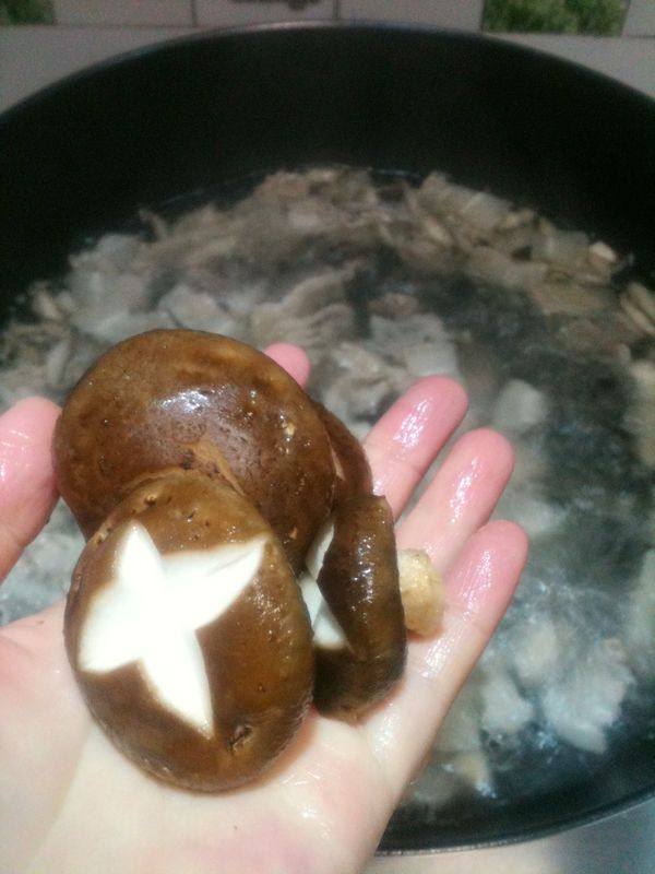 肉片香菇火锅步骤5