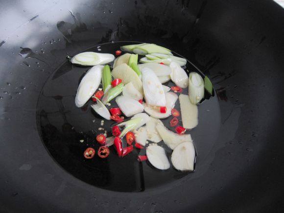 酸辣饺子火锅步骤8
