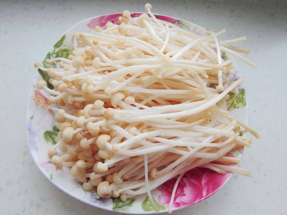 酸辣饺子火锅步骤6