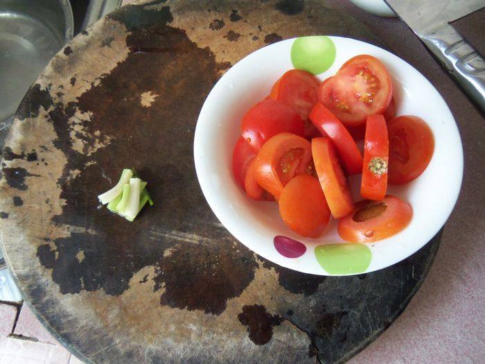 番茄汤底小火锅步骤1