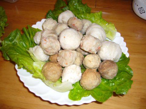 鸡汤肉丸火锅步骤2