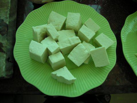 雪里蕻豆腐火锅步骤1