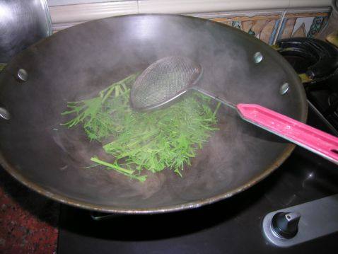 雪里蕻豆腐火锅步骤5