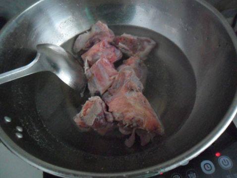 营养骨汤火锅步骤2