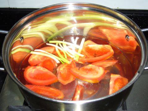 番茄鱼肉火锅步骤3