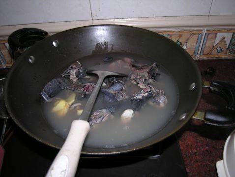 乌鸡养生火锅步骤1