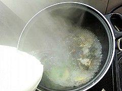 经典鸳鸯鱼头火锅步骤6