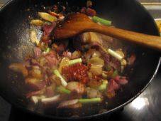 土豆腊肉炖火锅步骤7