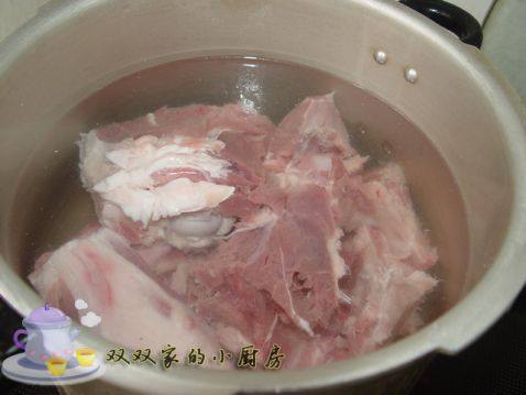 猪骨汤底火锅步骤2