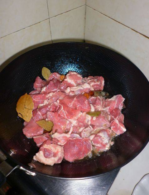 红焖牛肉火锅步骤6
