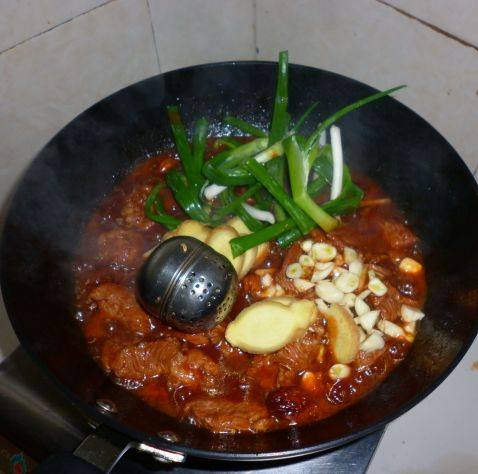 红焖牛肉火锅步骤10