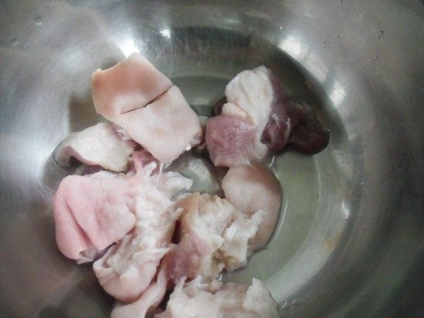 自制麻辣火锅步骤1