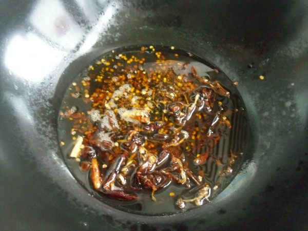 自制麻辣火锅步骤4