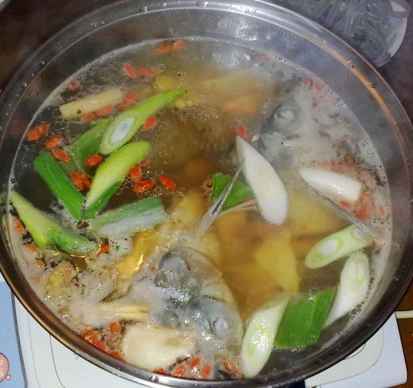 药膳片片鱼火锅步骤4