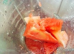 西瓜蜜桃酱步骤1
