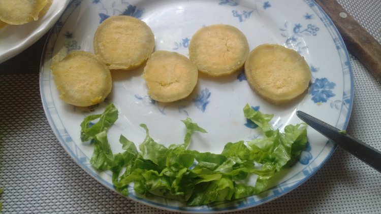虫虫早餐拼盘步骤4