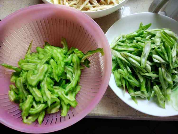什锦凉面步骤4