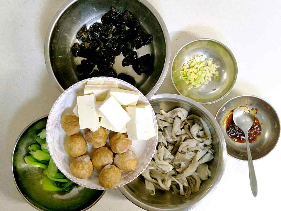 什锦丸子煲步骤6
