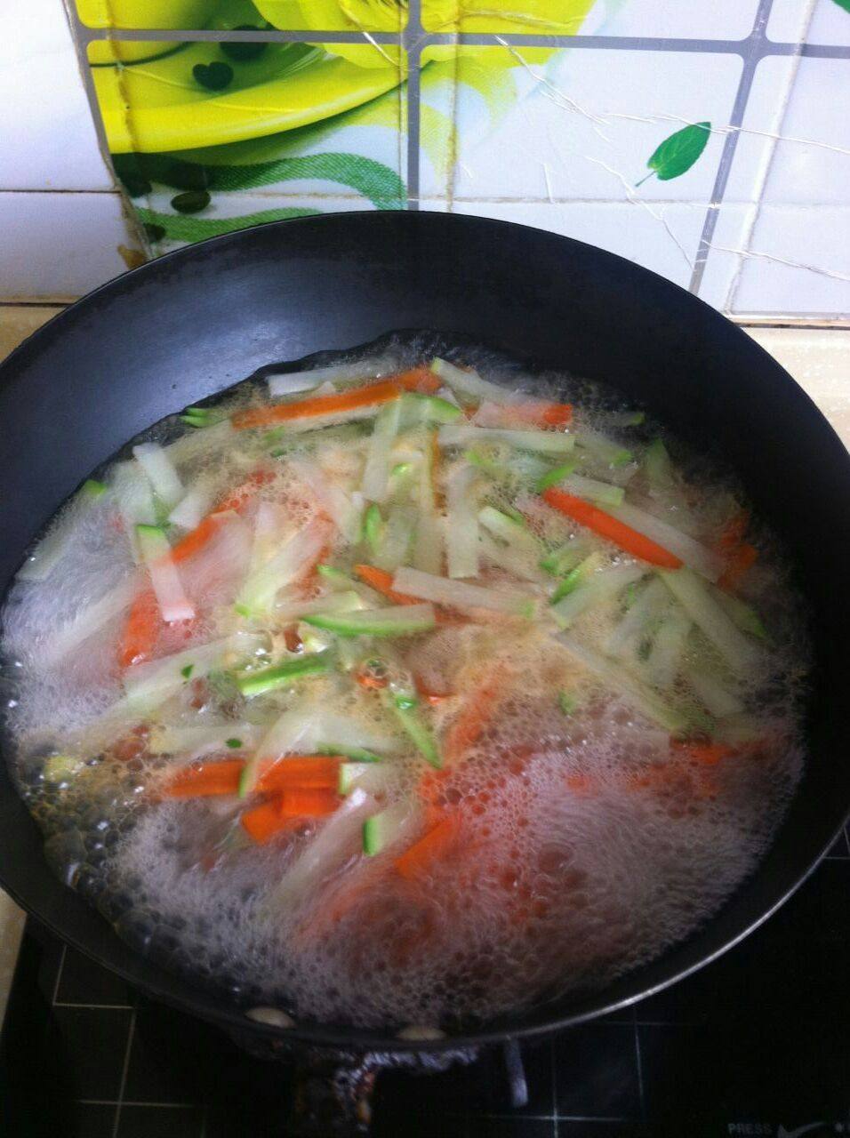 牛肉汤烩萝卜菜步骤4