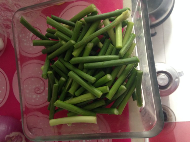 蒜苔胡萝卜肉丝步骤3
