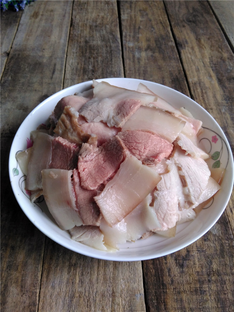 冬尖回锅肉步骤3
