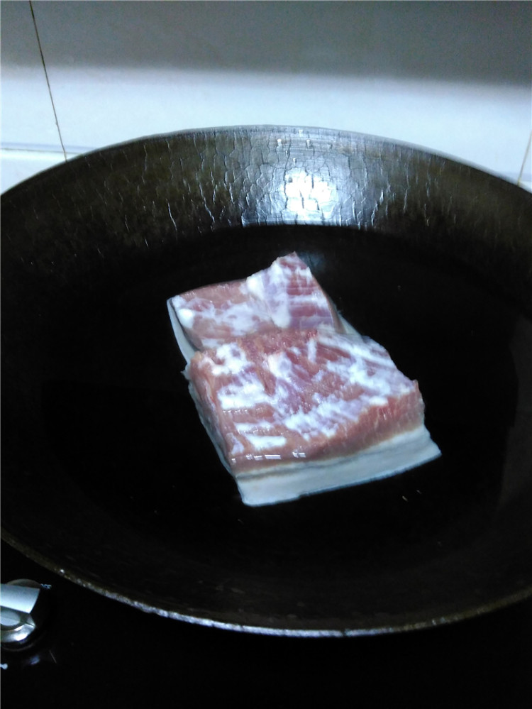 冬尖回锅肉步骤2