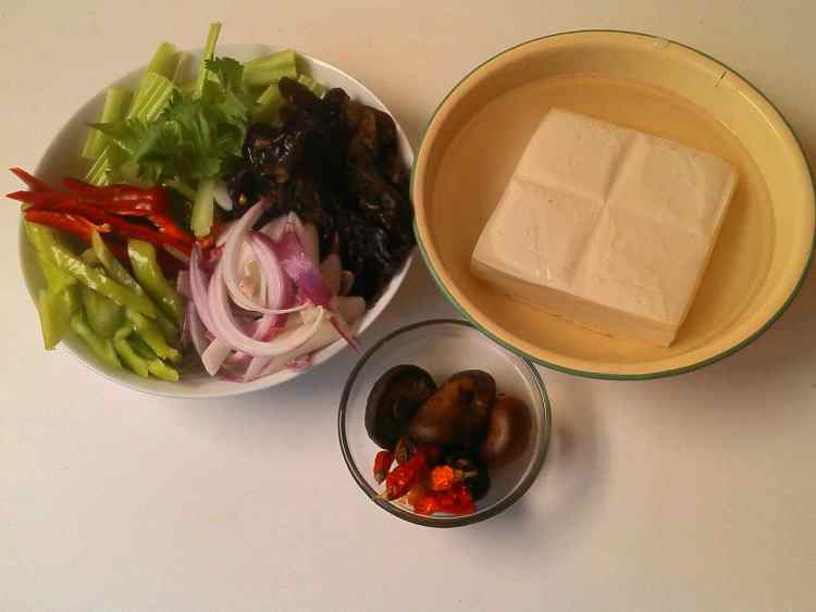 川湘味家常豆腐步骤1