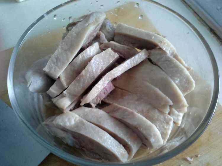 红油麻辣凉鸭步骤3