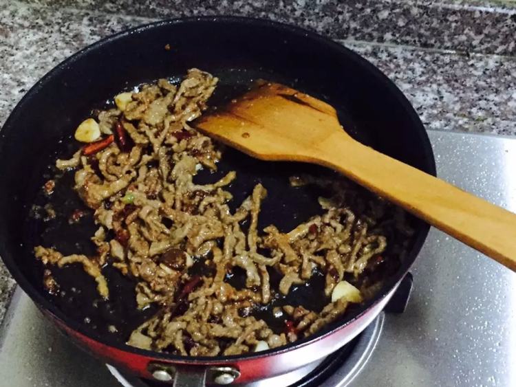 干煸牛肉丝步骤9