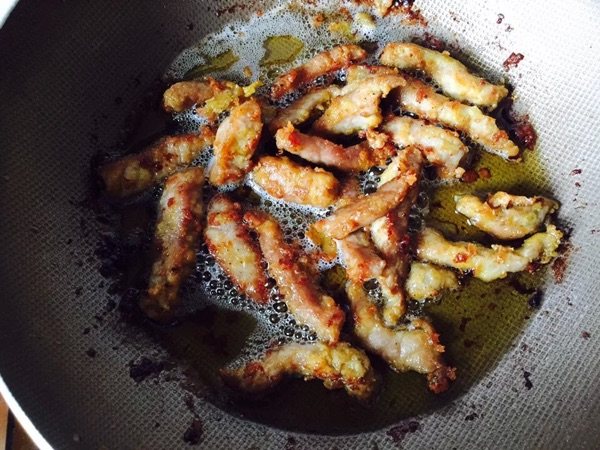 椒盐柳条肉步骤7