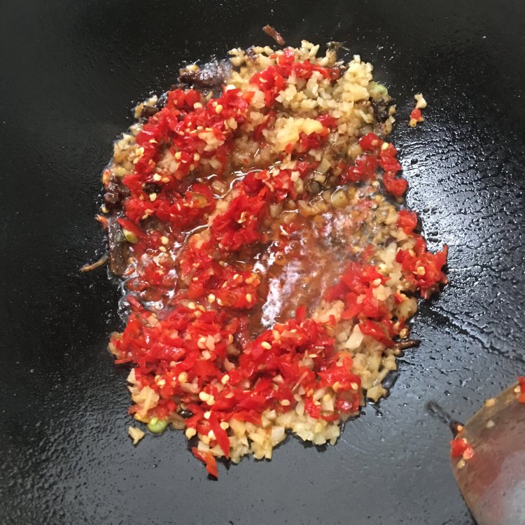 泡椒过水鲈鱼步骤7