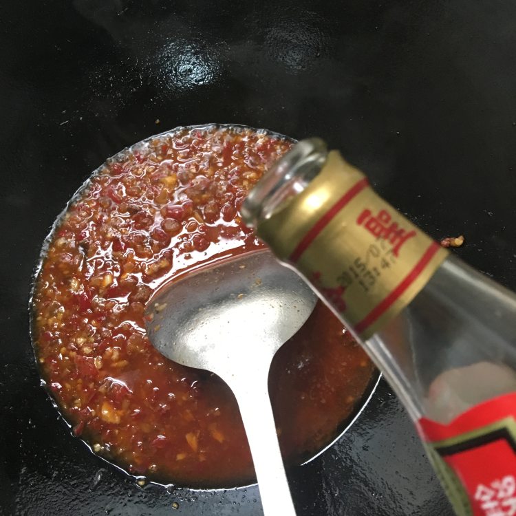 泡椒过水鲈鱼步骤10