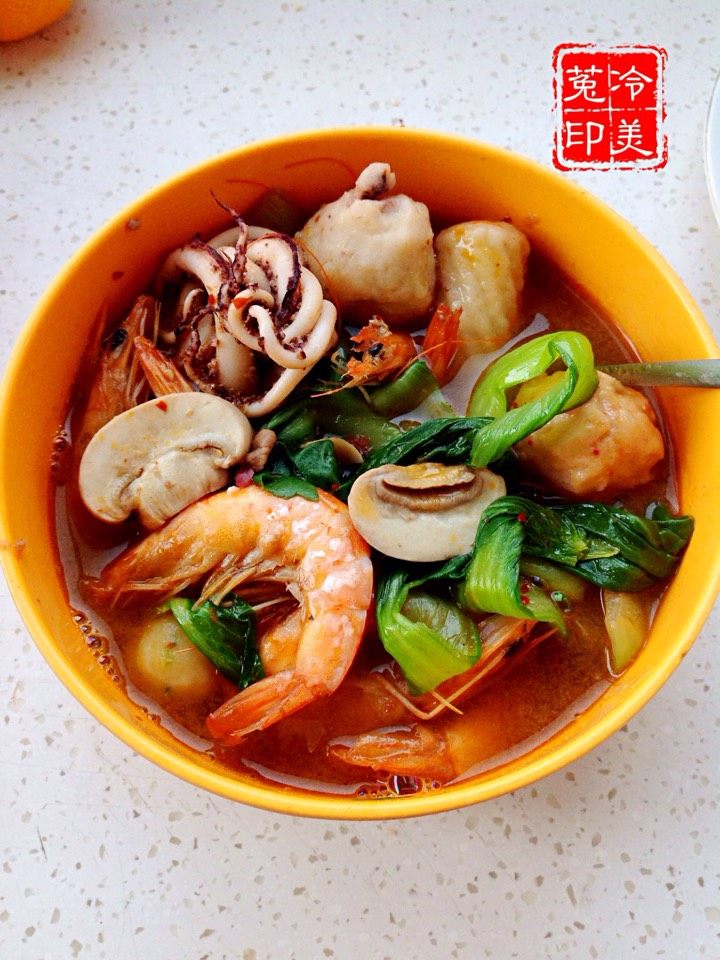 海鲜鱼丸蔬菜一锅出步骤7