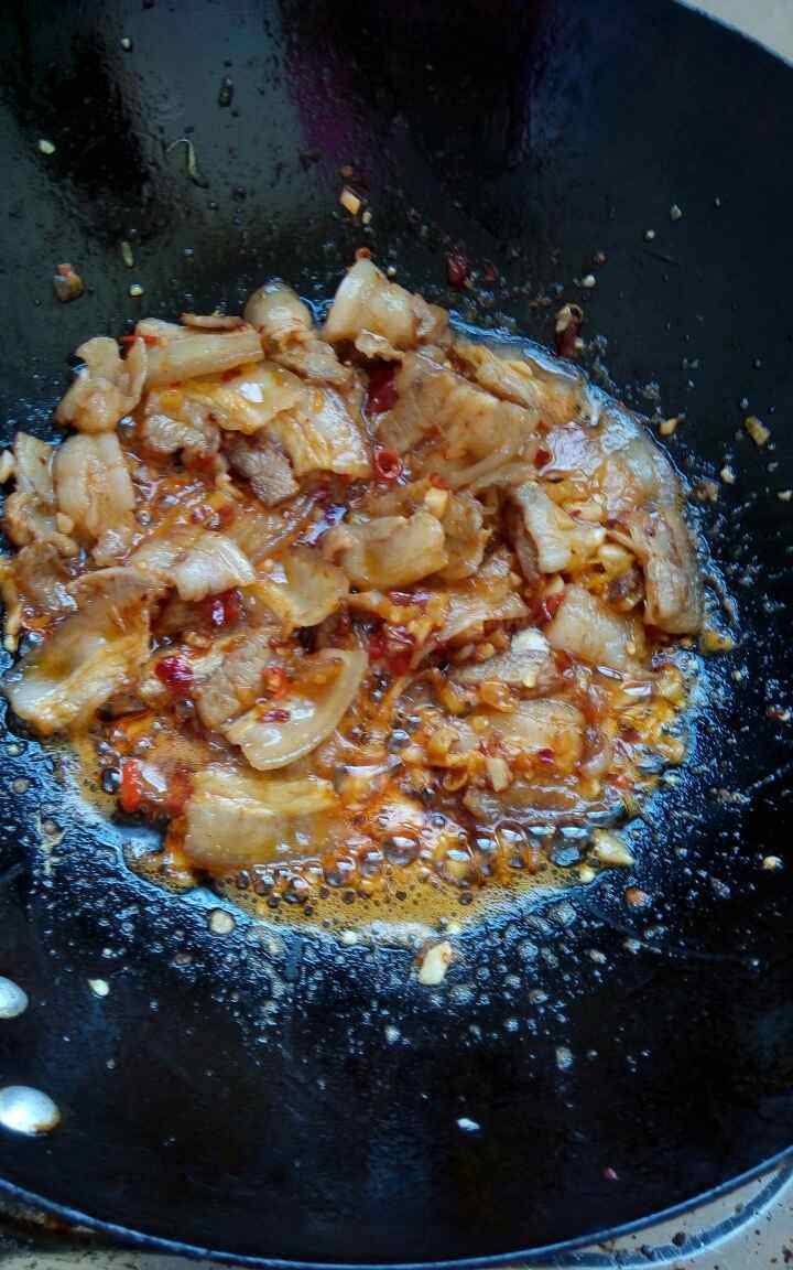 家常回锅肉步骤7
