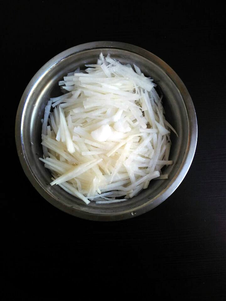 凉拌白萝卜丝步骤3