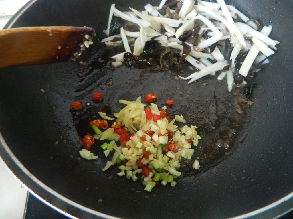 鱼香肉丝盖浇饭步骤8