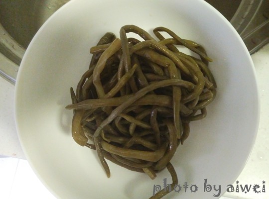 肉沫酸豆角粉条步骤1